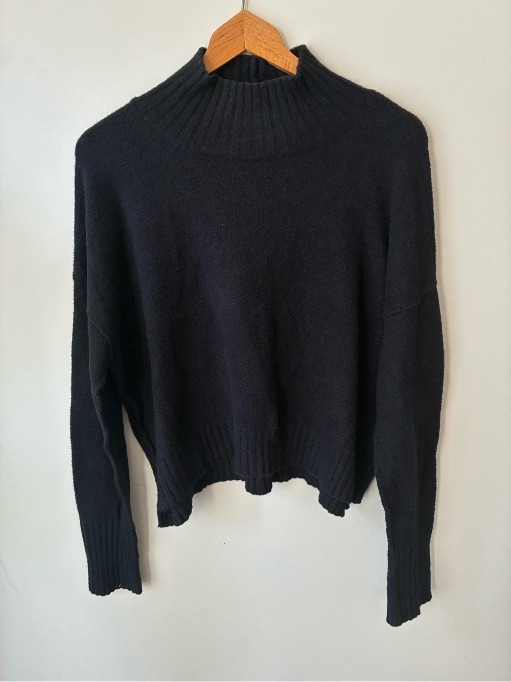 Free People Sweater Women’s Medium Ribbed Mock Neck Sweater